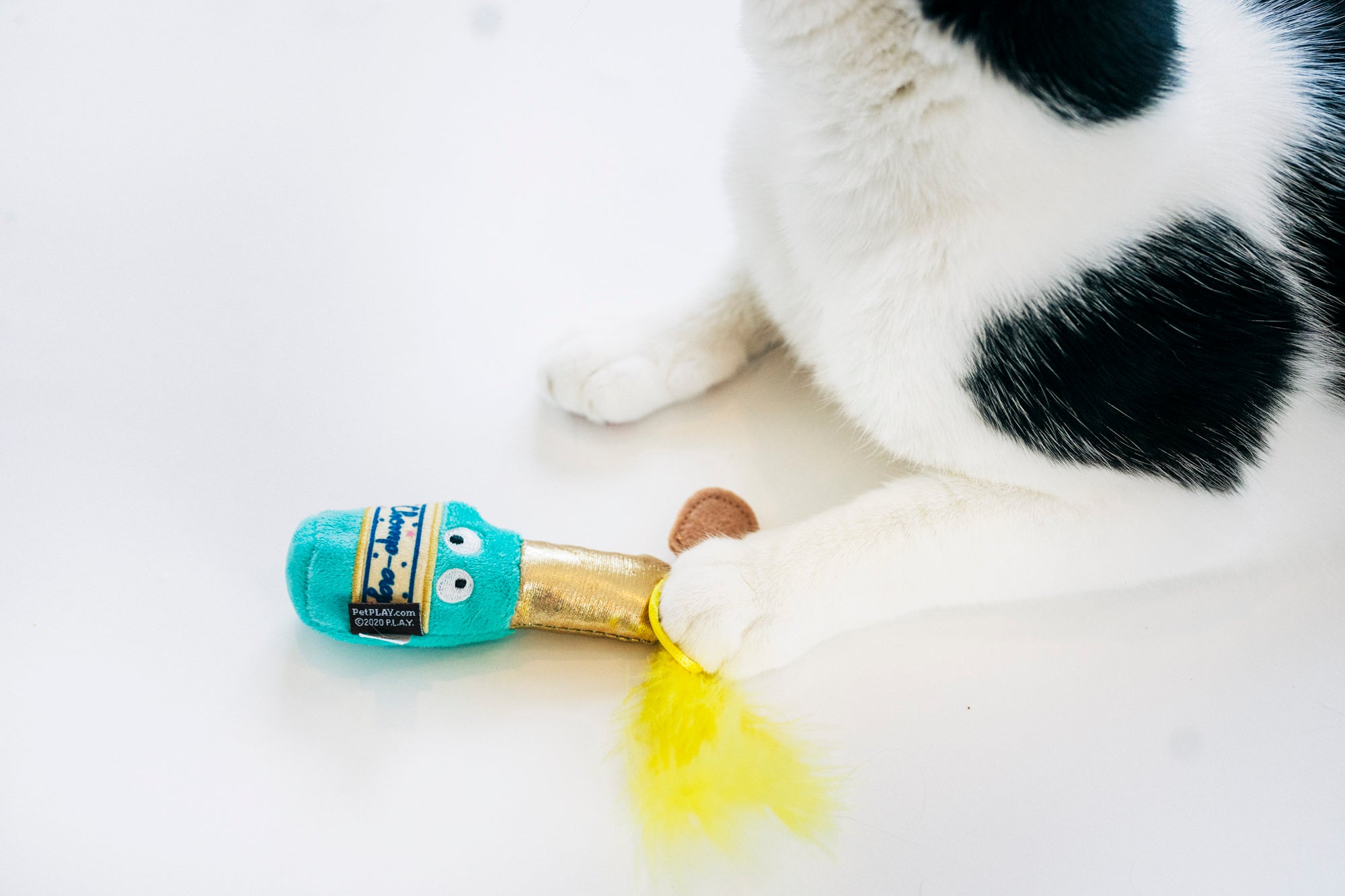 P.L.A.Y. Feline Frenzy, Catnip Toy set: Pop, Fizz, Meow