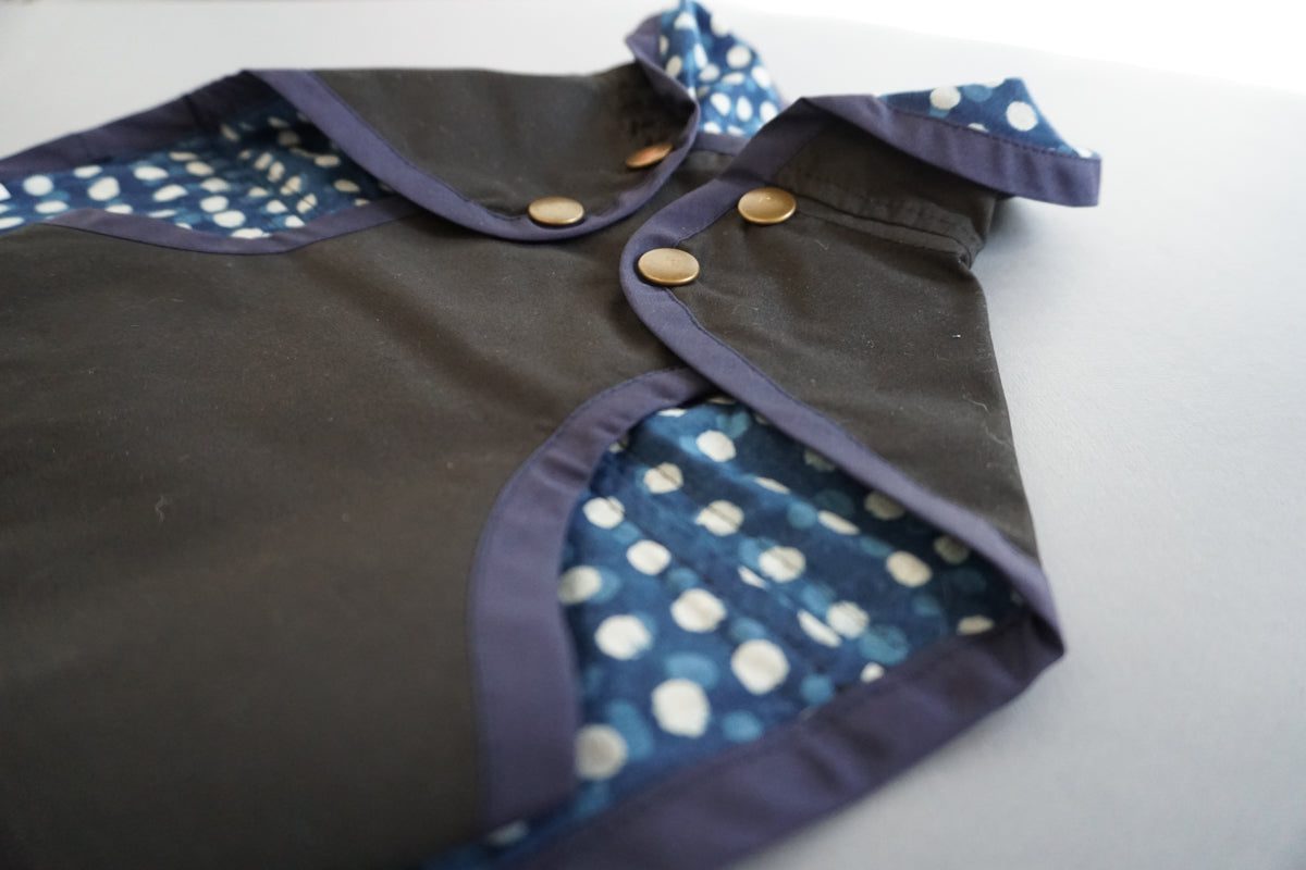 Fetch And Follow Rain Jacket BlockPrinted Black Indigo RunningSpots
