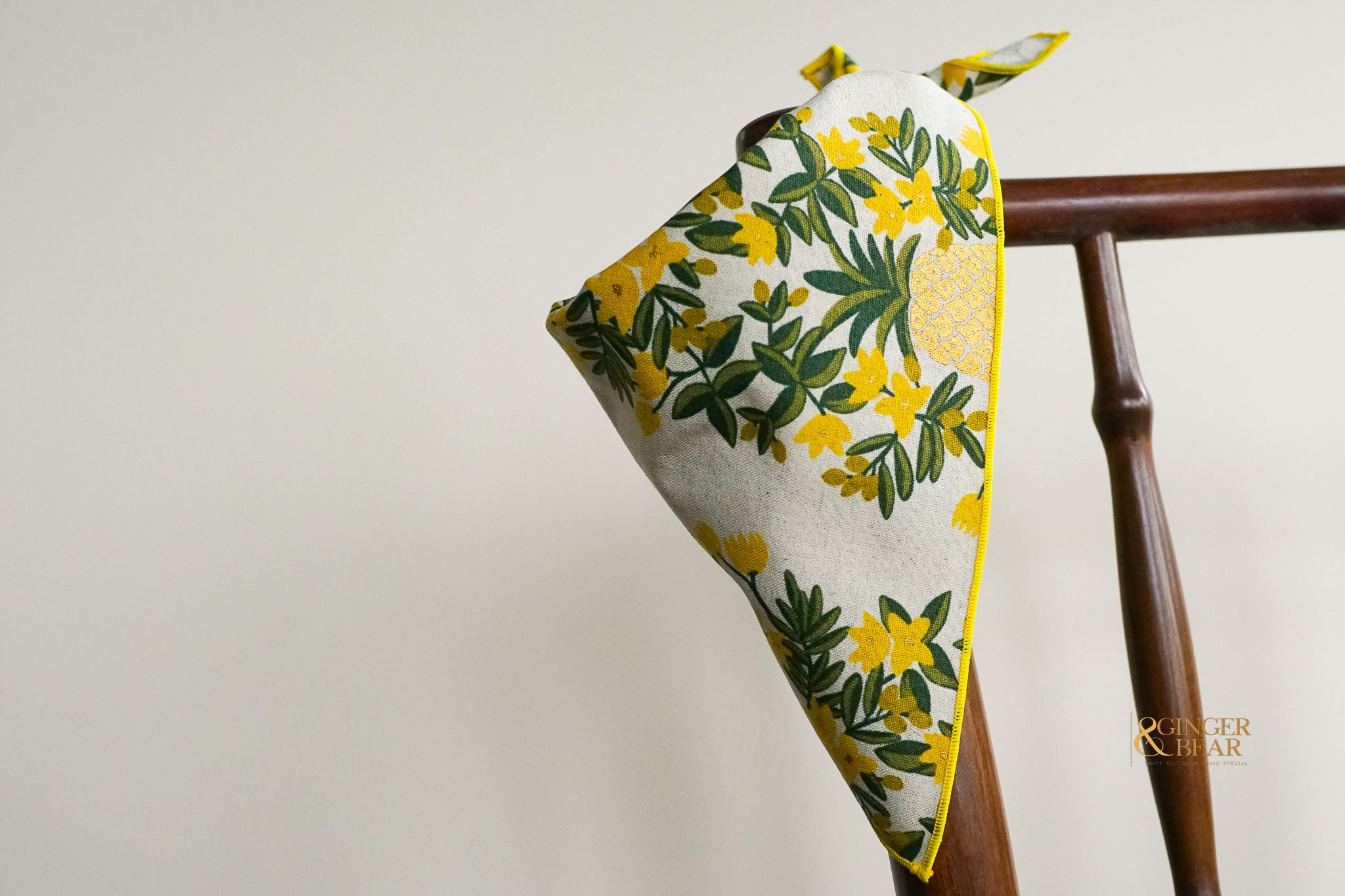 Pineapple Daffodil, Dog Bandana