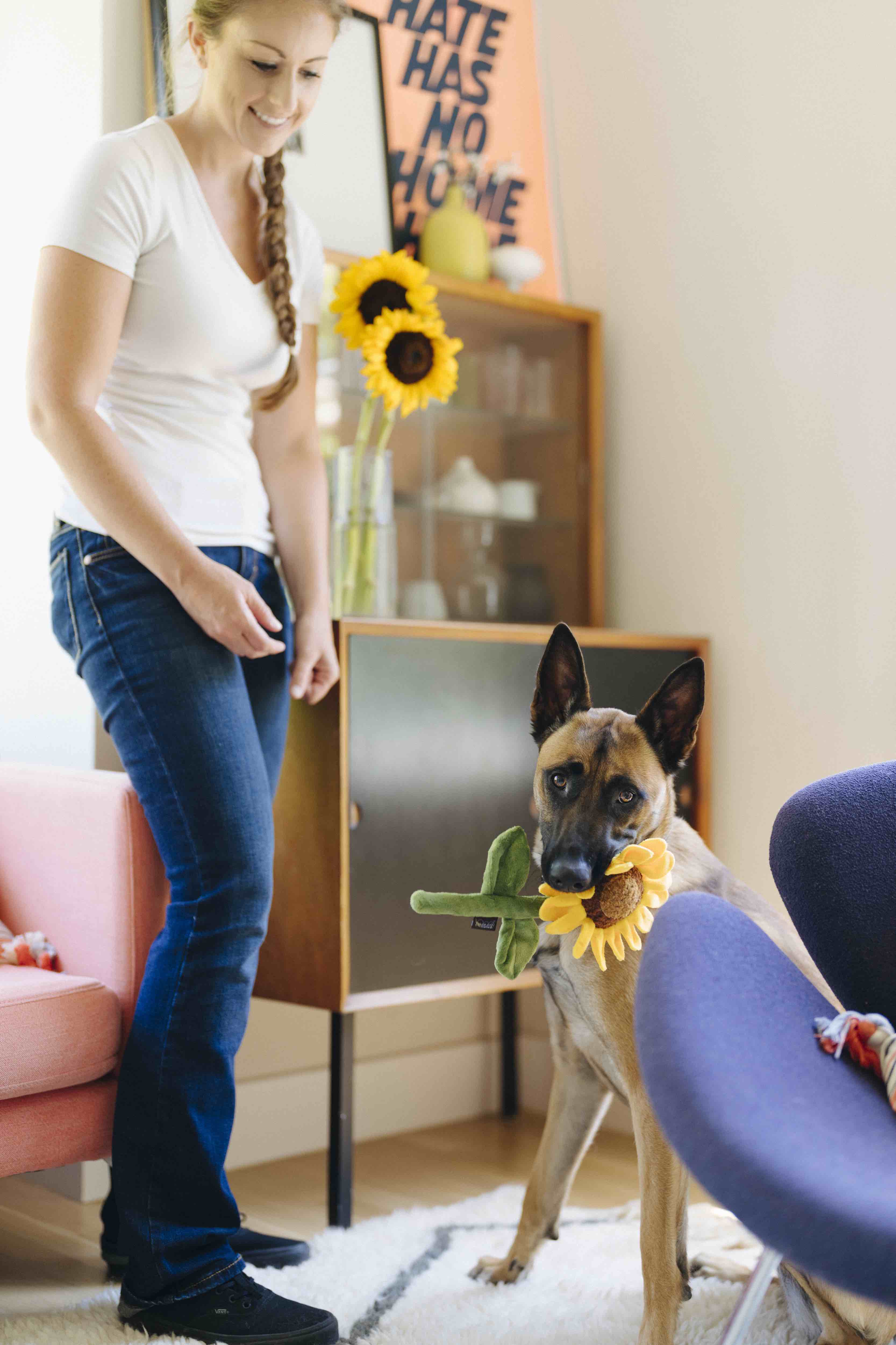 P.L.A.Y. Blooming Buddies Squeaky Plush Dog toys, Sassy Sunflower