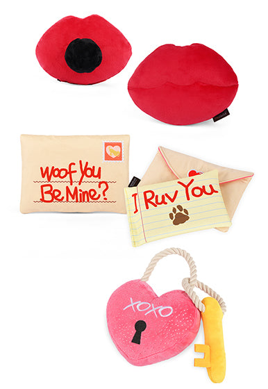 P.L.A.Y. Love Bug Squeaky Plush Dog toys, Bundle