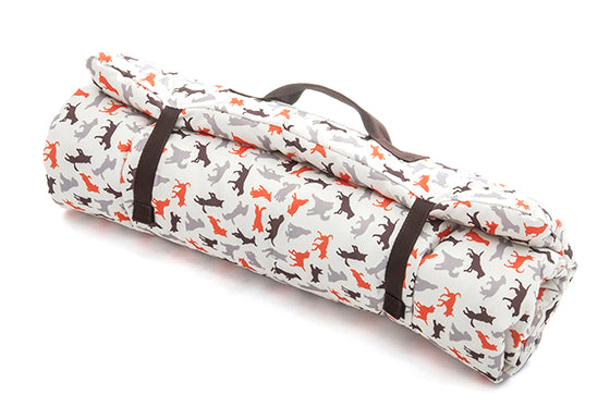 P.L.A.Y. Scout & About Outdoor Chill Pad Vanilla Mocha for Dogs 8