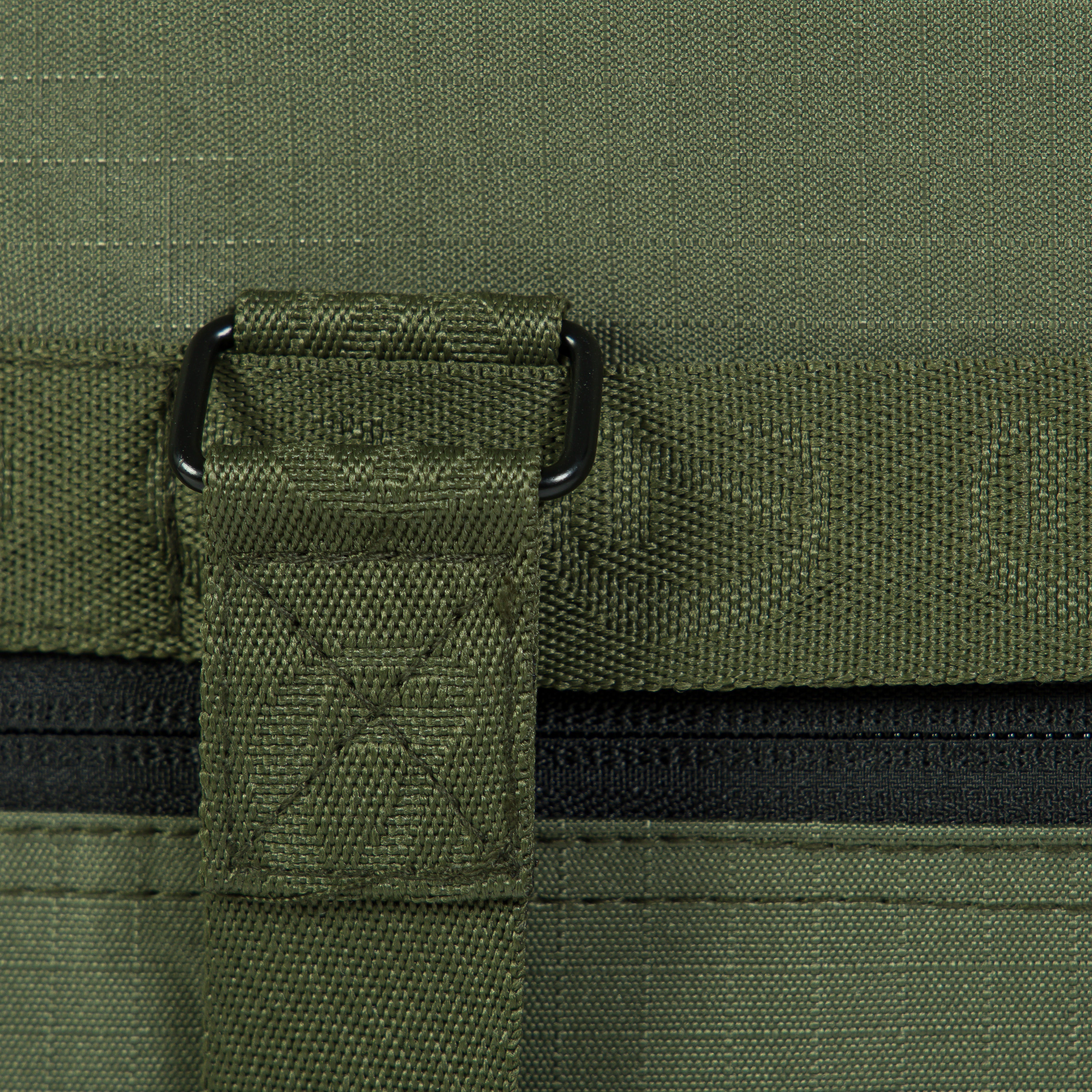 The Cloud7 AKTIV dog flight carrier bag in Olive, displaying its sturdy, airline-approved silhouette for premium pet travel.