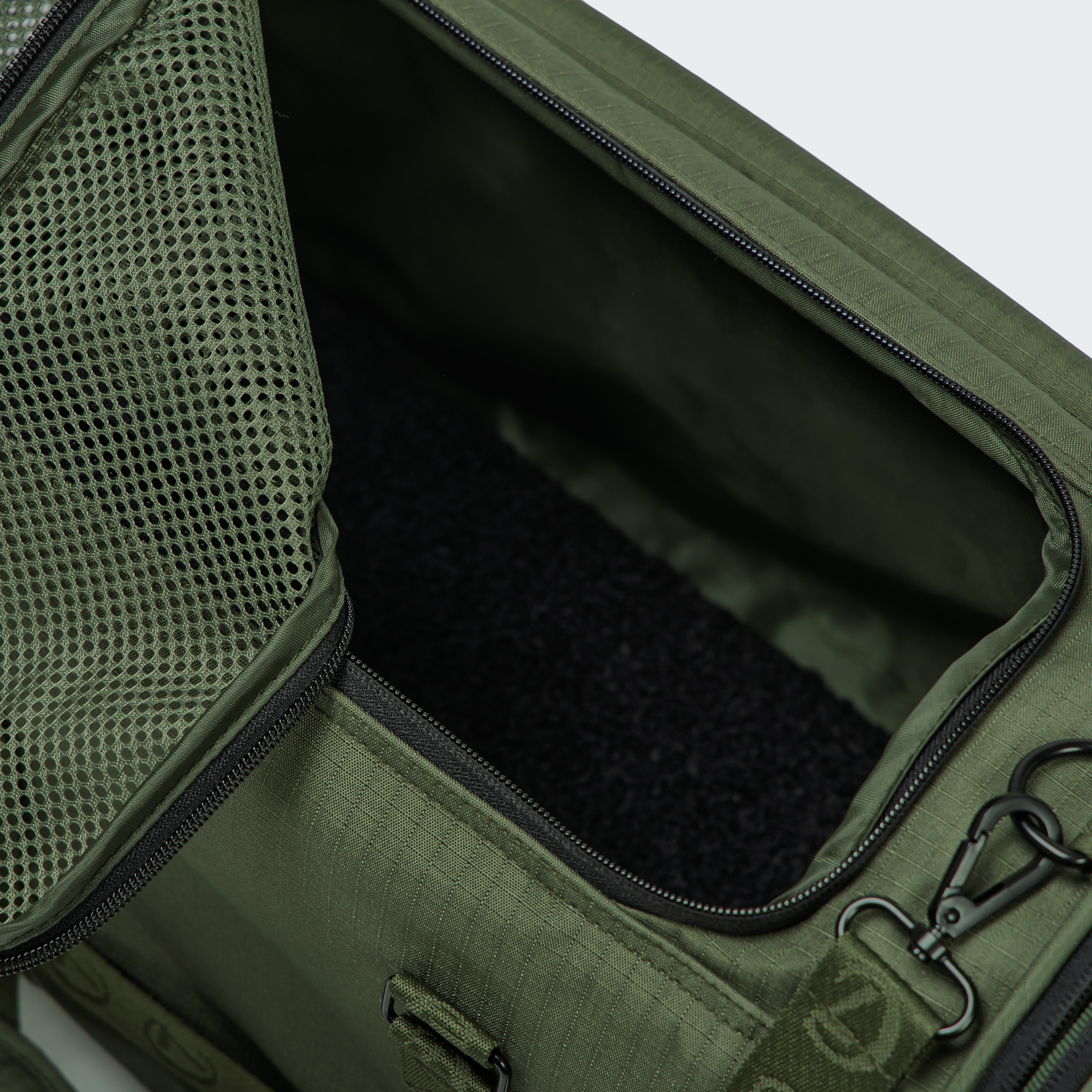The Cloud7 AKTIV dog flight carrier bag in Olive, displaying its sturdy, airline-approved silhouette for premium pet travel.