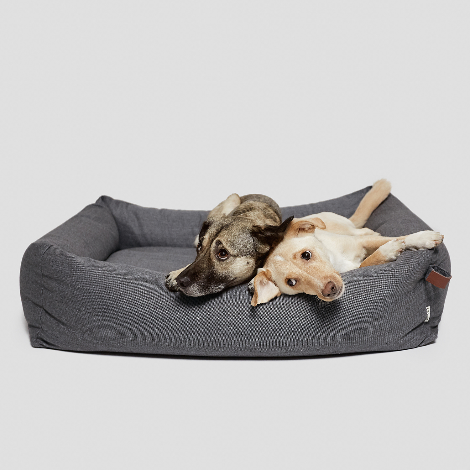 [Pre Order] Cloud7 Sleepy Deluxe Dog Bed: Tweed Taupe