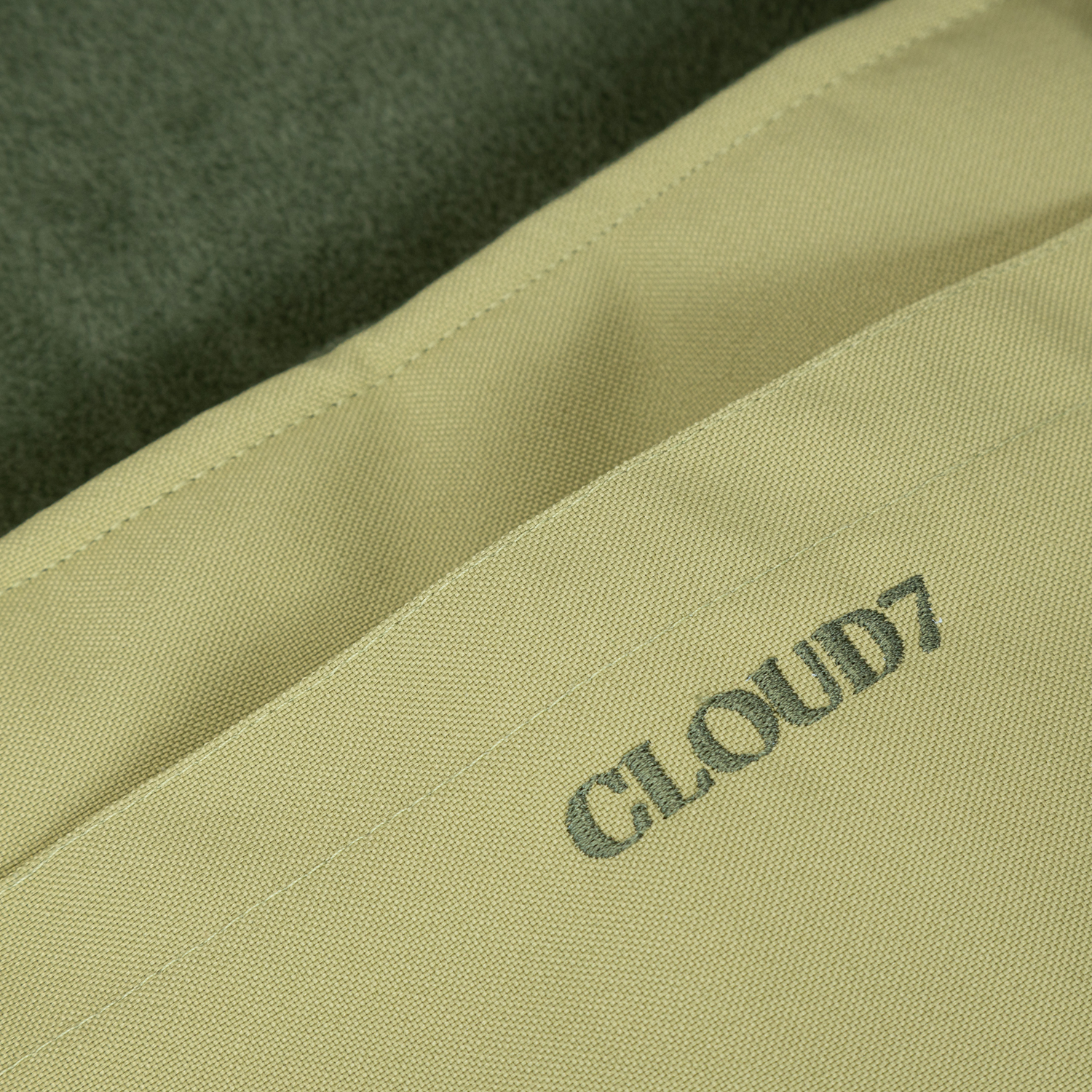 [Pre Order] Cloud7 Water Repellent Travel Dog Bed: Pistachio