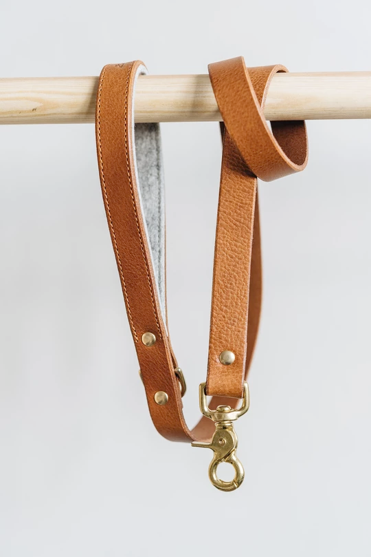 Band&Roll Hitch Leather Dog Leash Latte Brown Green Tan Black
