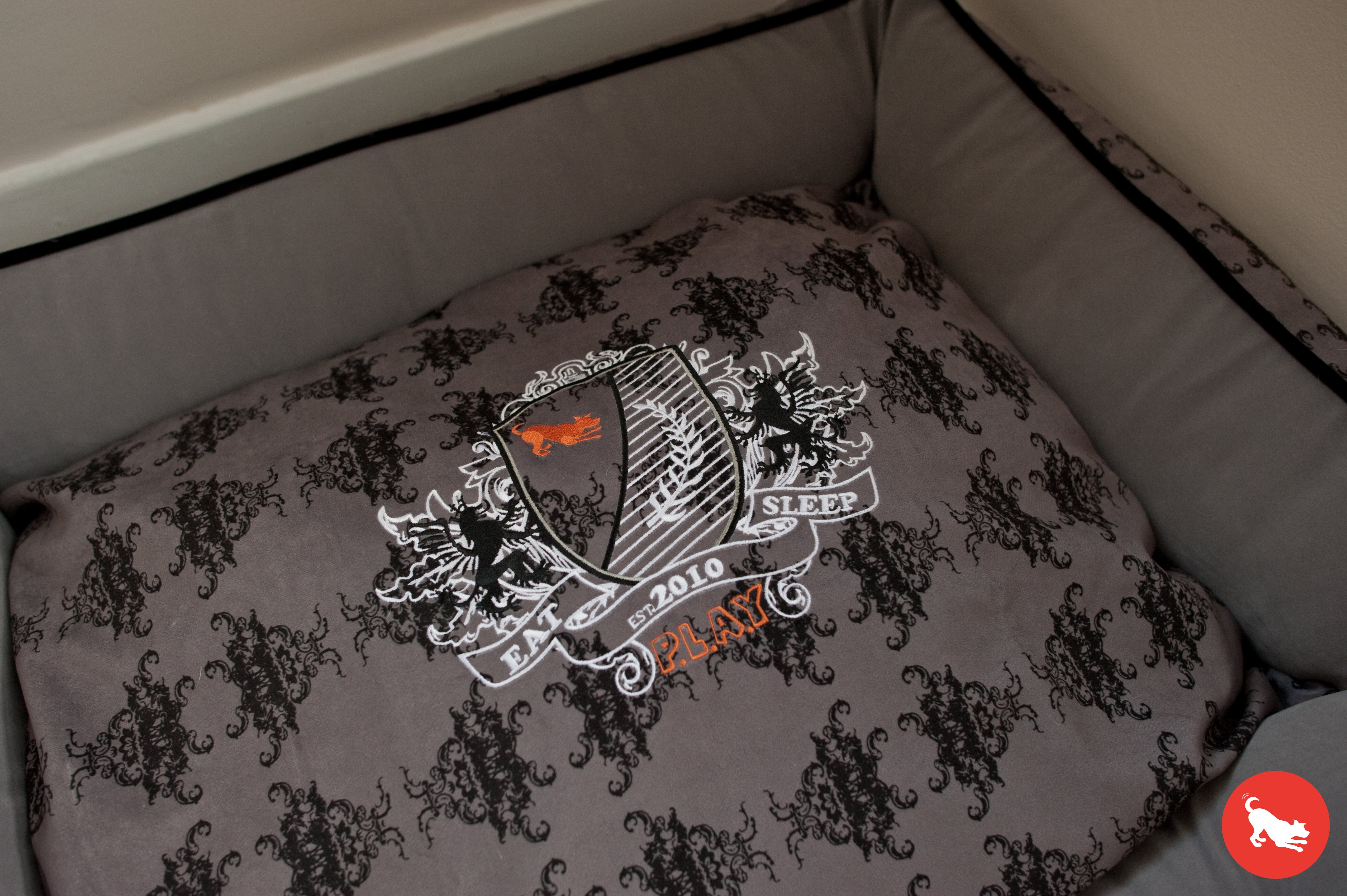 P.L.A.Y. Dog and Cat Lounge Bed Royal Crest