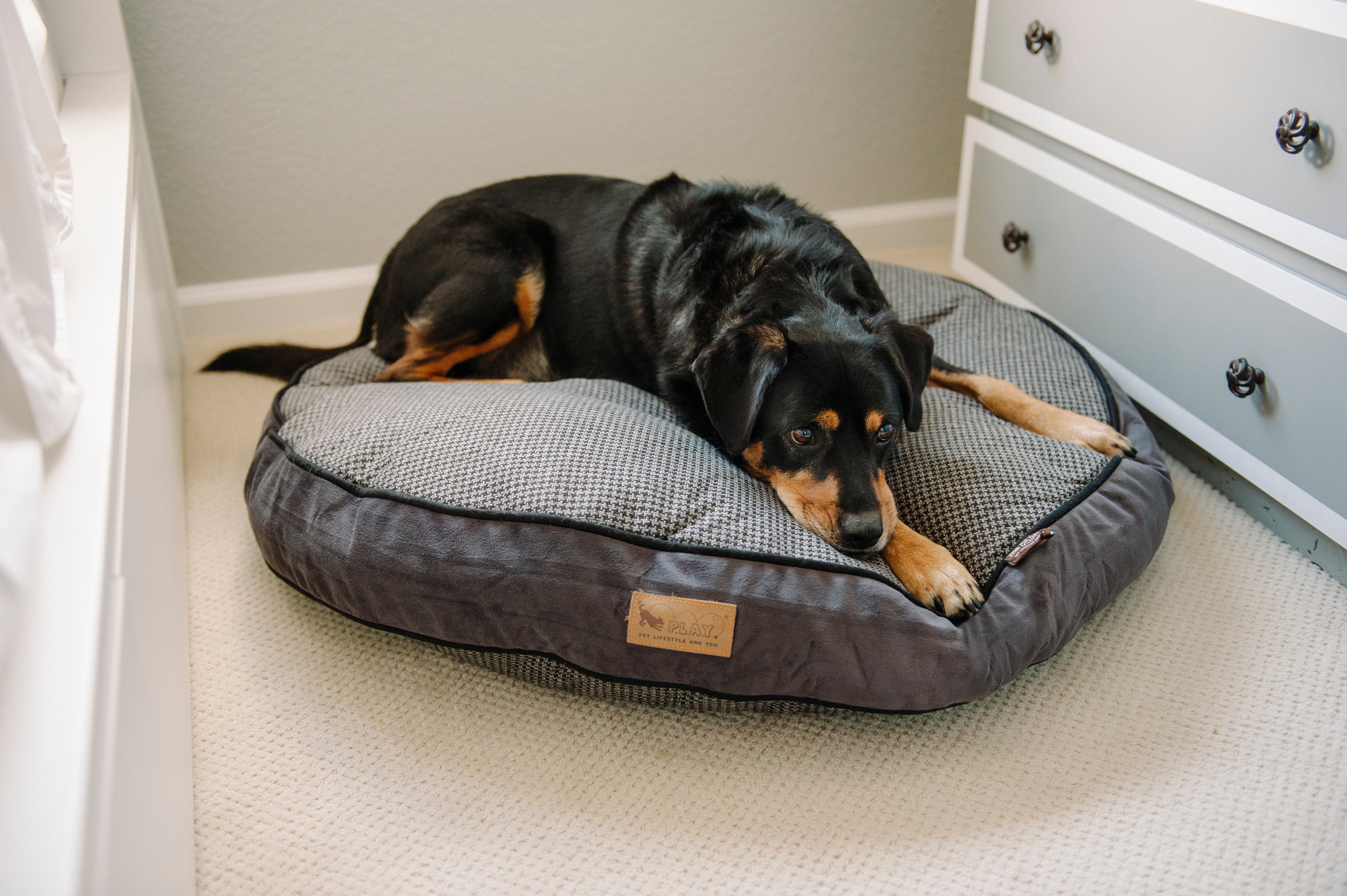 [Pre-order]Round Bed: Houndstooth Shadow Grey